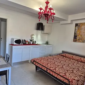 Апартаменты Prince Apartments